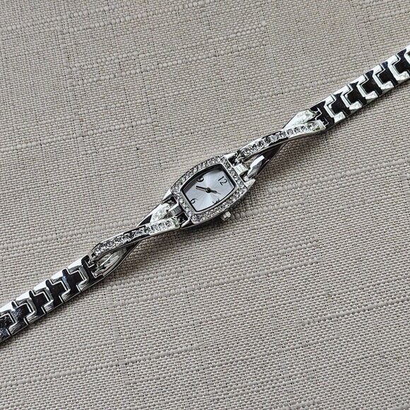 FMD Women Wristwatch Crystals Accent Bezel and Band Silver Tone Watch - Picture 5 of 9
